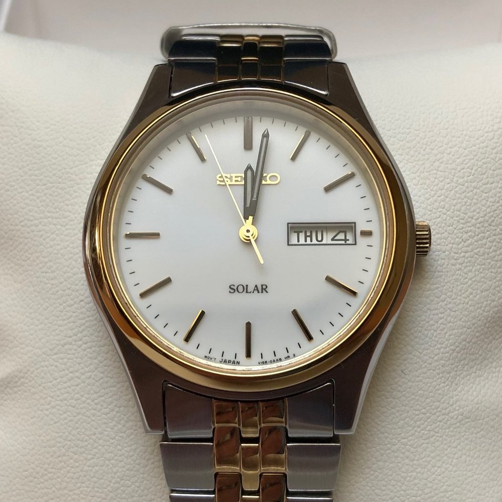 Seiko Solar Men's Watch with Full Bracelet SNE032